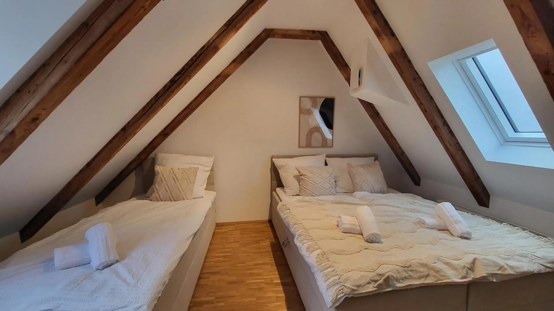 Sioux Stilvolle Designapartments Im Zentrum Augsburg 0*,  Germany